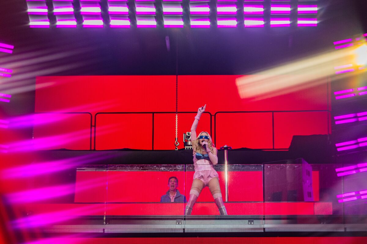 Even Madonna Has to Fight for Every Scrap of Internet Attention