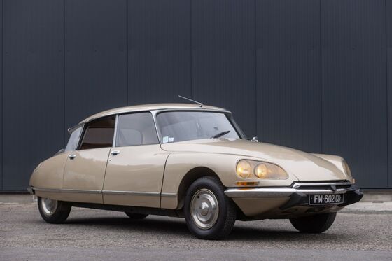 Check Out This Funny Little French Car Auction Starting This Week