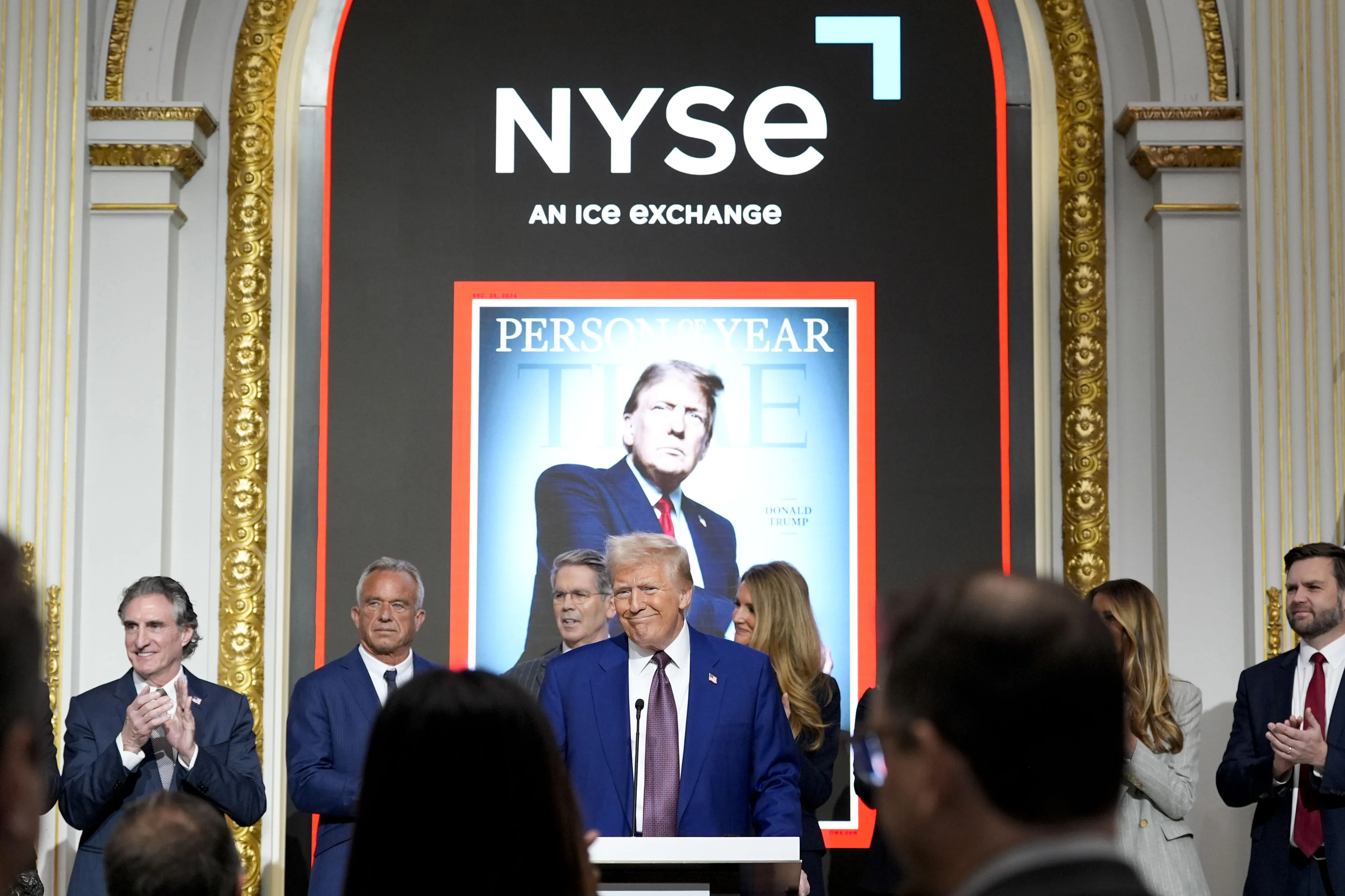 トランプ氏、一連の減税表明でウォール街にアピール－NYSE訪問