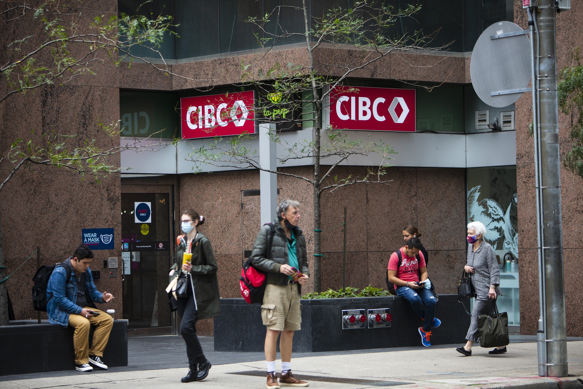 Market Volatility Lifts Trading Revenue at CIBC, National Bank of Canada Bloomberg