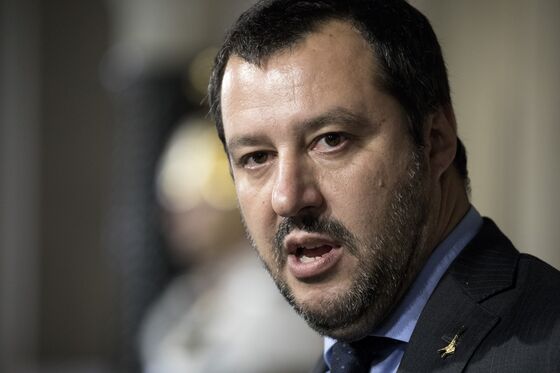 Italy's Salvini Defends Decision to Prevent Migrants From Landing