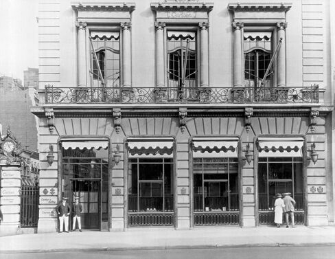 The façade of Cartier New York, 1920.