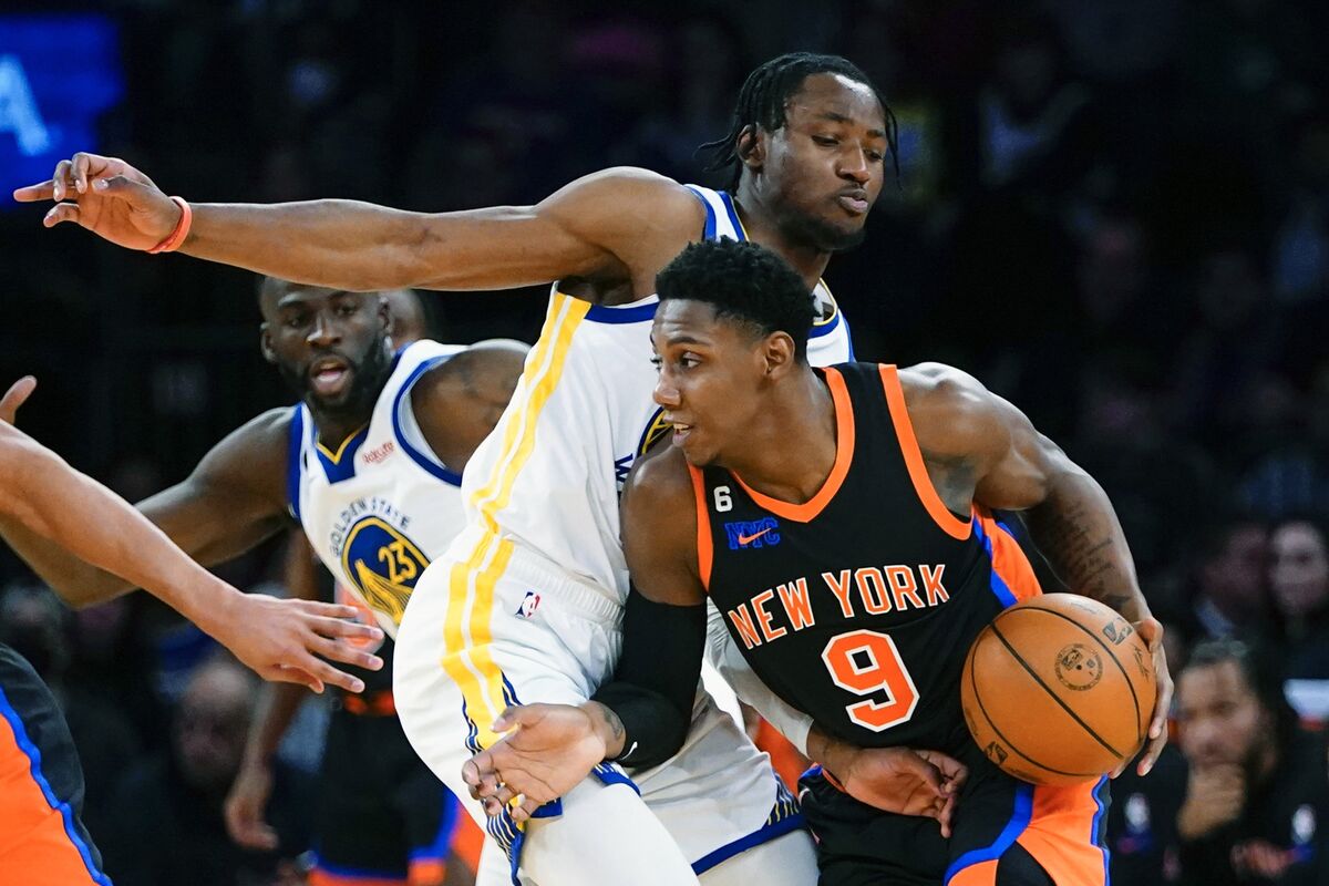 Knicks Stomp Warriors for Third Straight Win