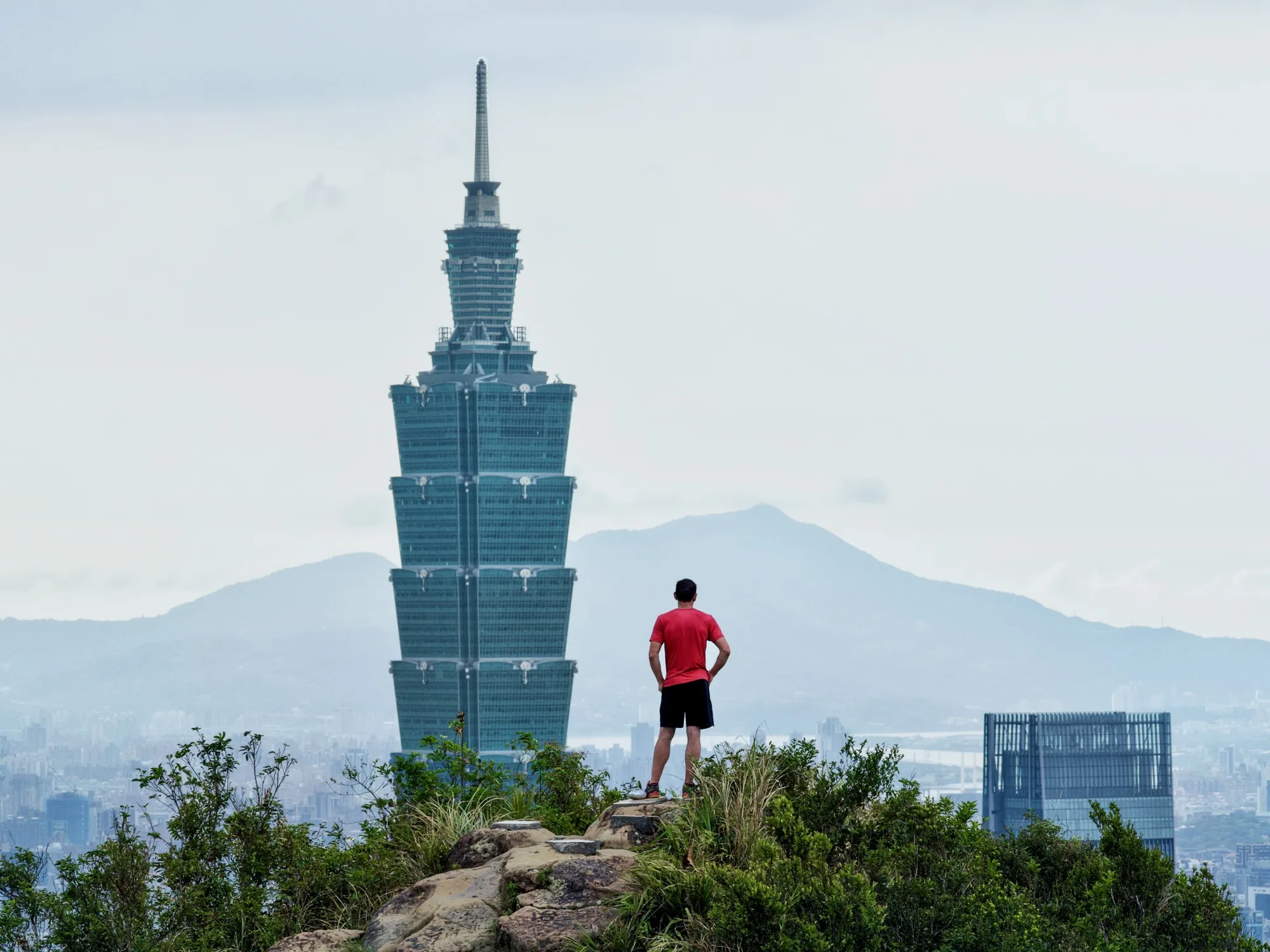Alex Honnold and Taipei 101.
