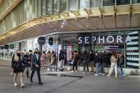 Retail Activity Ahead Of Monthlong Paris Lockdown