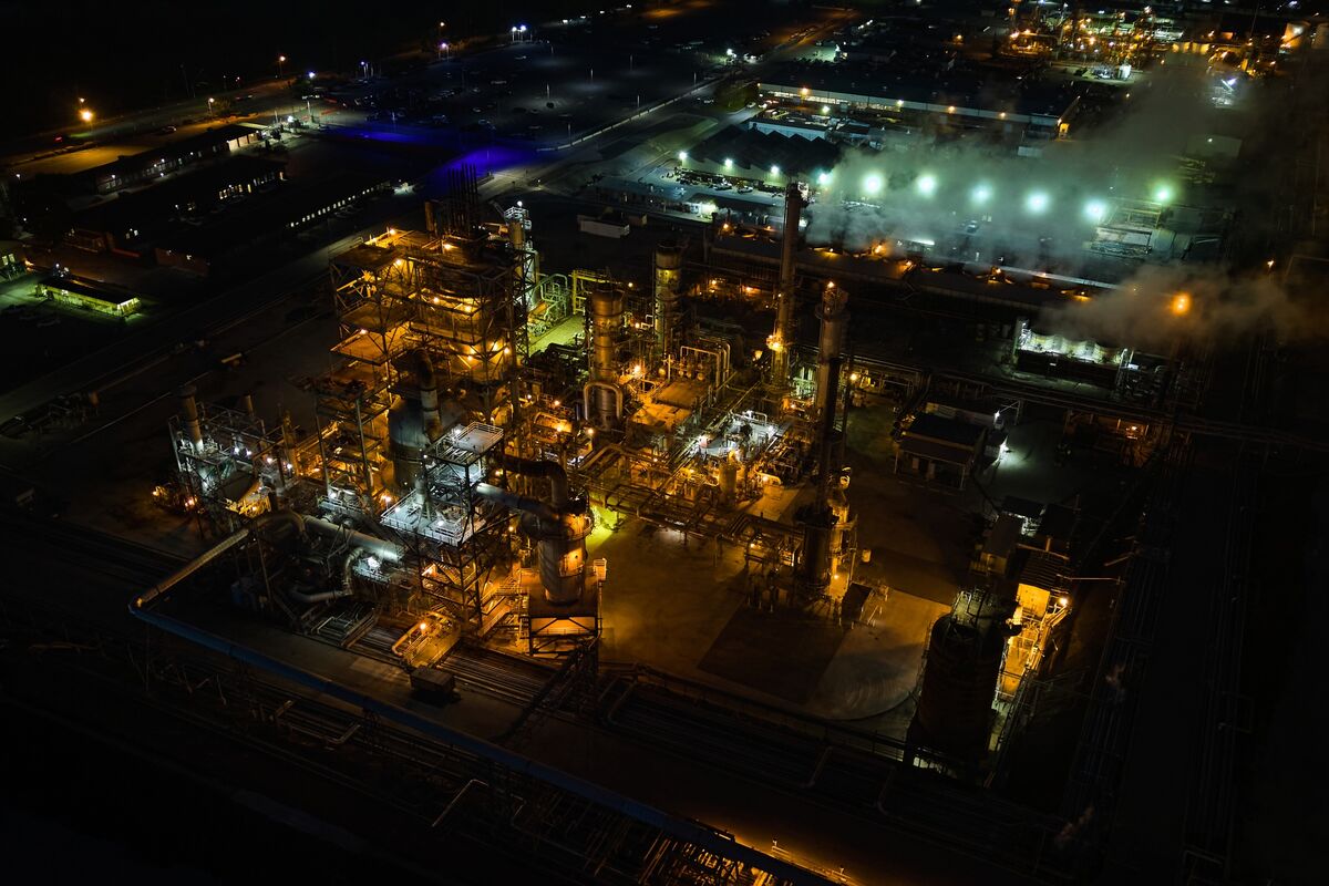 California Regulator Wants to Pause Newsom Refinery Profit Cap California Regulator Wants to Pause Newsom Refinery Profit Cap