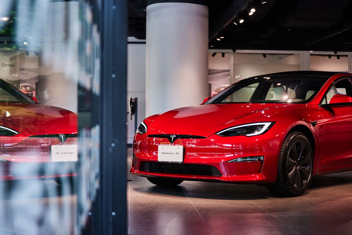 India to Open Flagship EV Making Policy to Lure Global Giants - Bloomberg