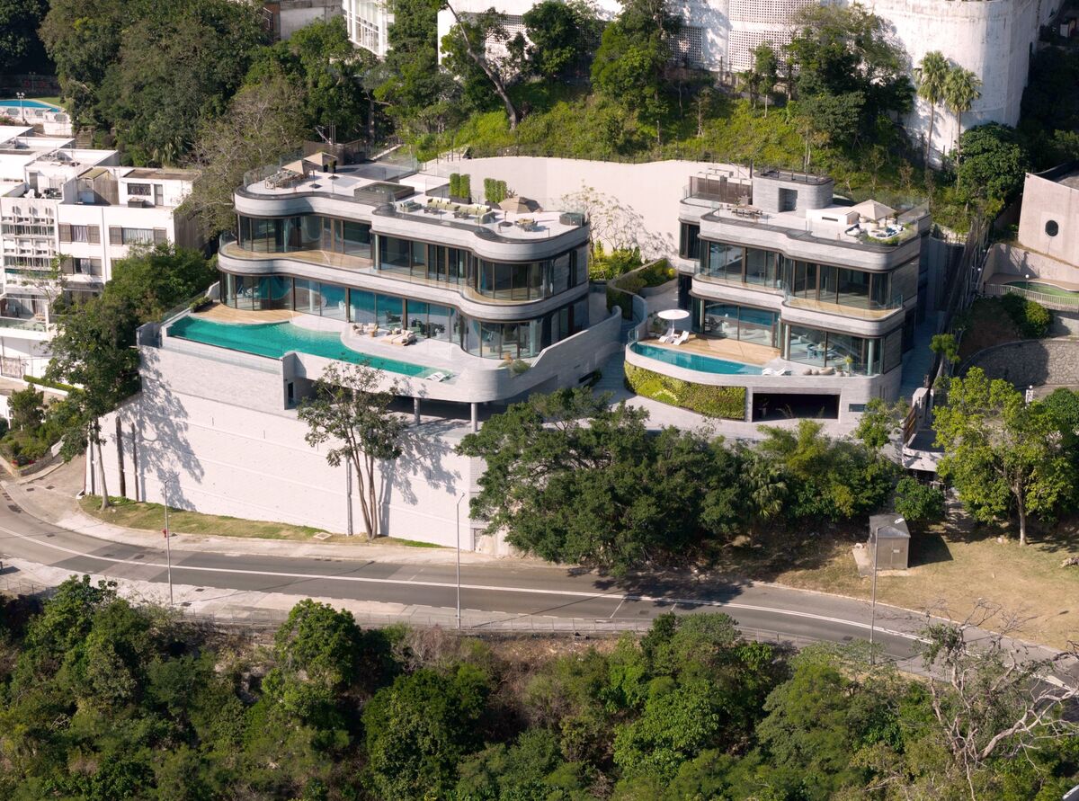 Hong Kong Developers Sell $750 Million of Luxury Homes in Weeks