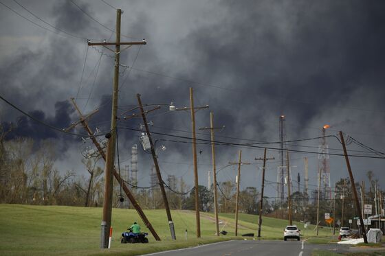 Ida Death Toll Rises to 4 as New Orleans Faces Long Blackout