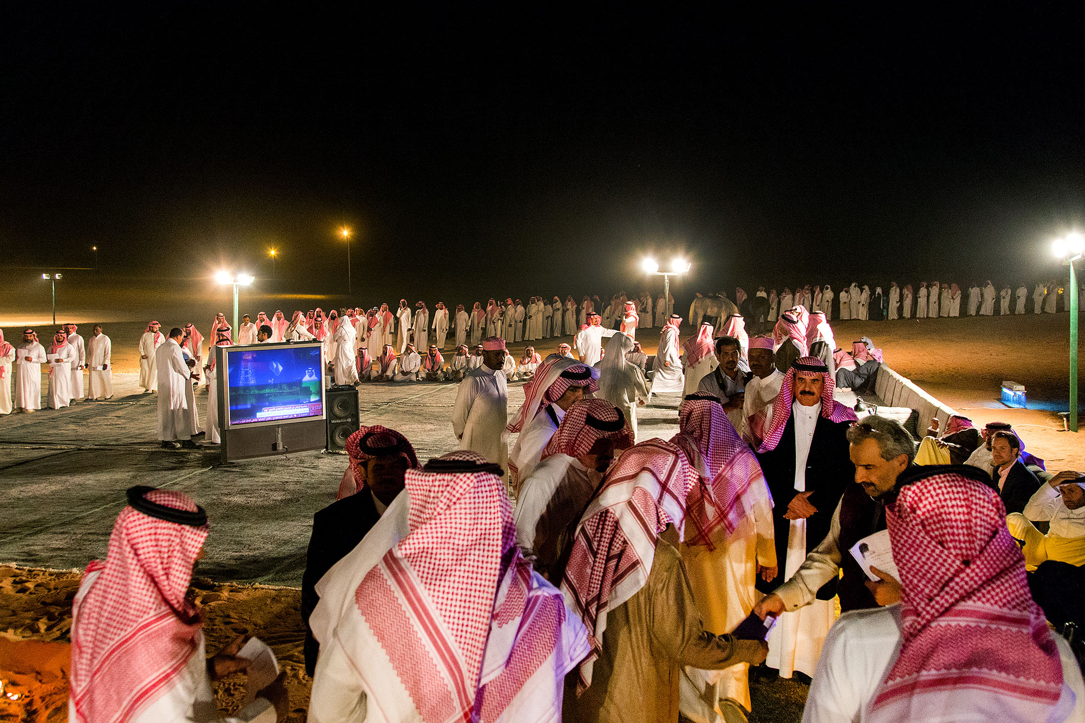 Prince Alwaleed bin Talal, right, greets guests&nbsp;at a&nbsp;traditional Bedouin ceremony&nbsp;in the desert&nbsp;on Oct. 26, 2017.