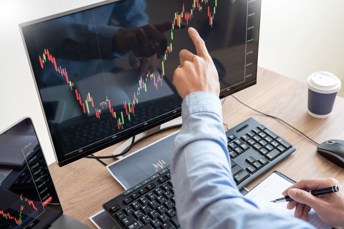 bloomberg.com - Liza Tetley - Greg Coffey's Hedge Fund Moves to Lock In Client Cash for Longer