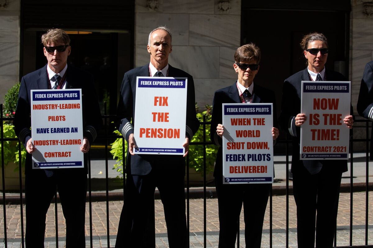 assets.bwbx.io image