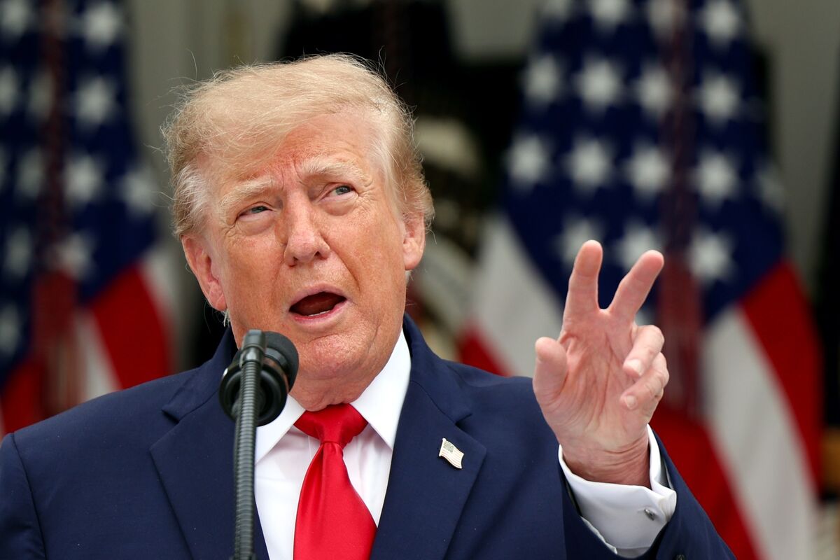 bloomberg.com - Kate Sullivan - Trump Muses on Future Iran Strike With 'Mother of All Bombs'