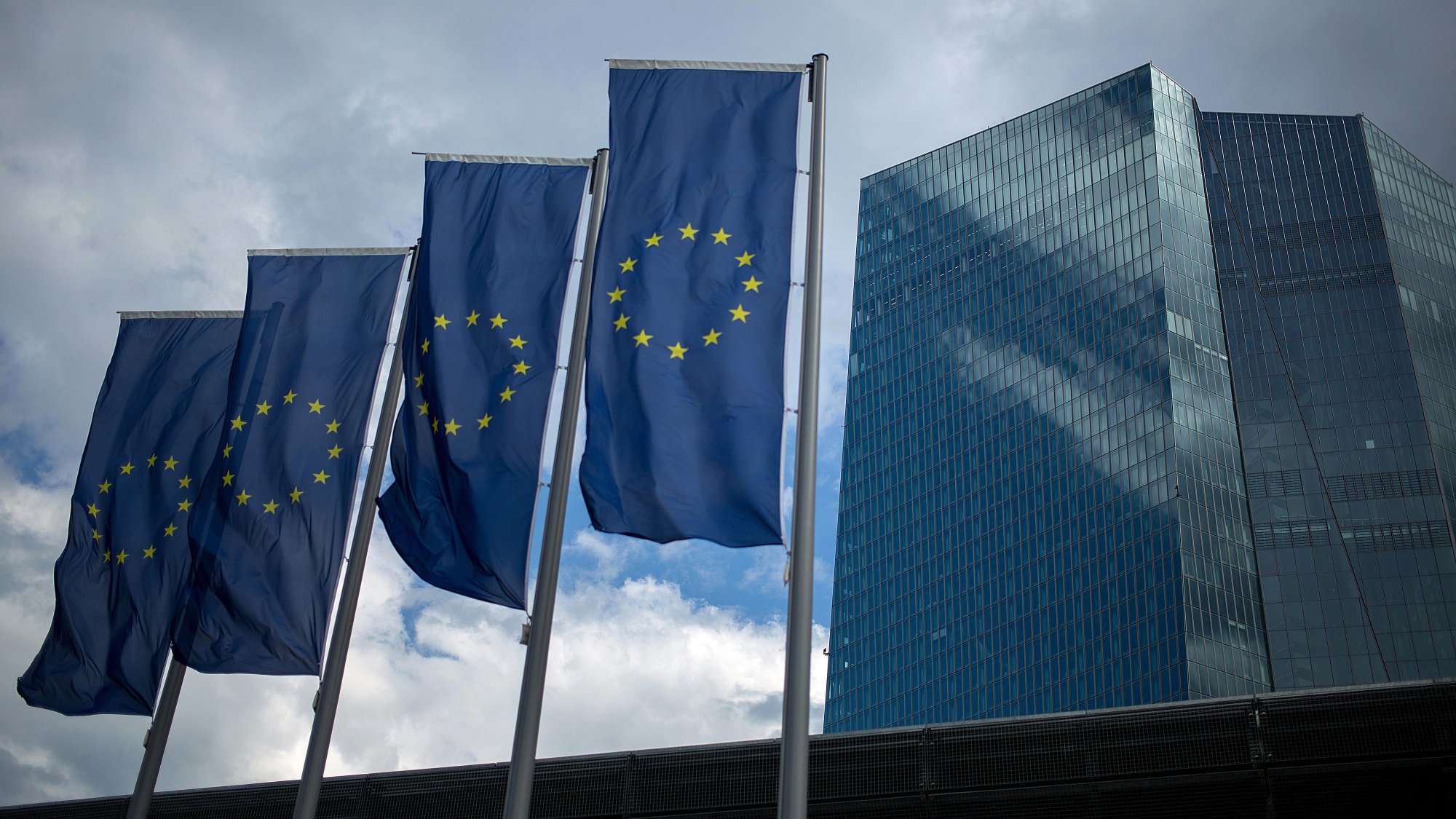 Lagarde Says Ecb Will Be Resolute On Inflation Mandate Bloomberg
