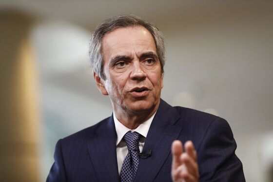 Billionaire Razon Buys 25% Stake in Ayala’s Manila Water