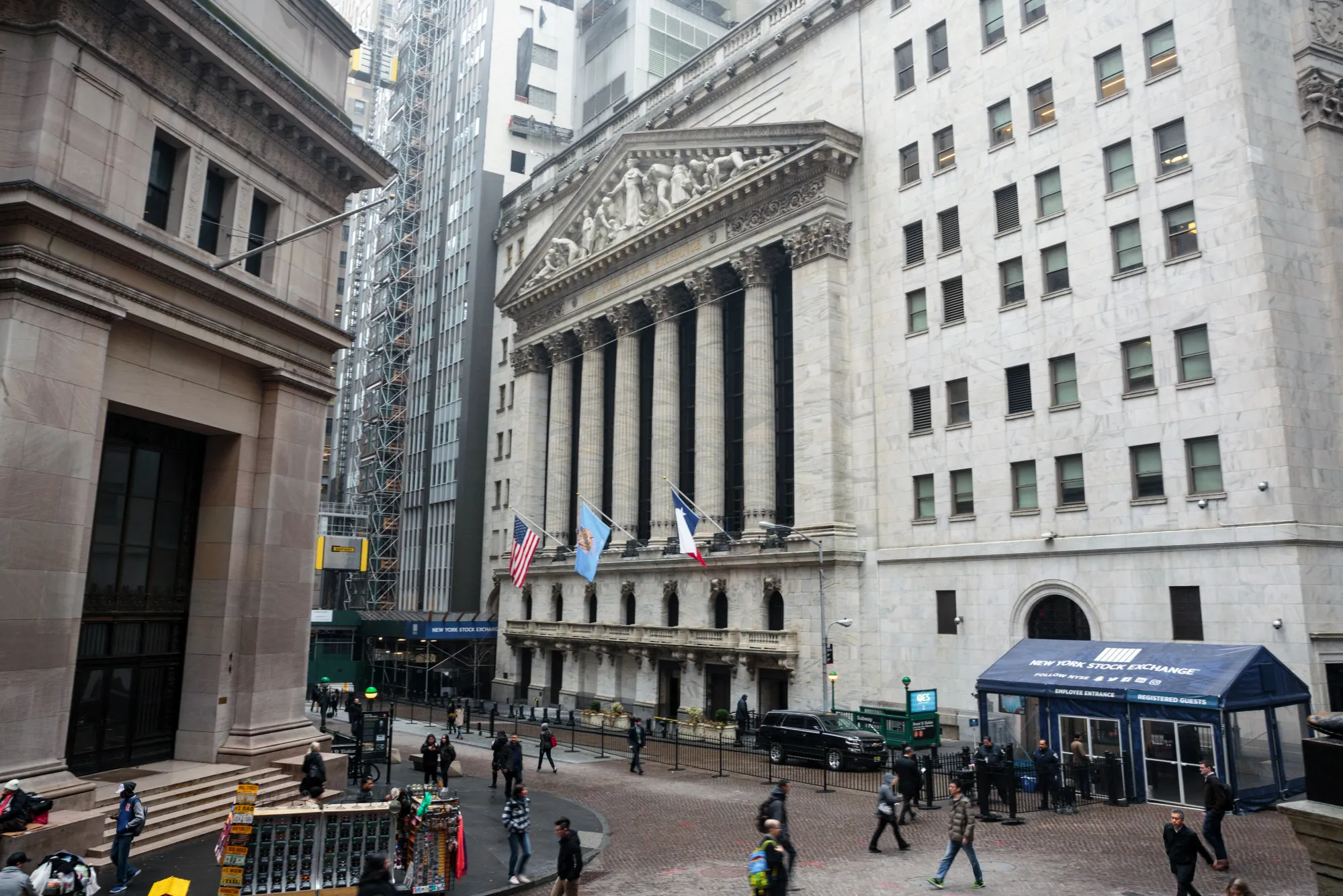 Trading On The Floor Of The NYSE As U.S. Stocks Decline With Treasuries