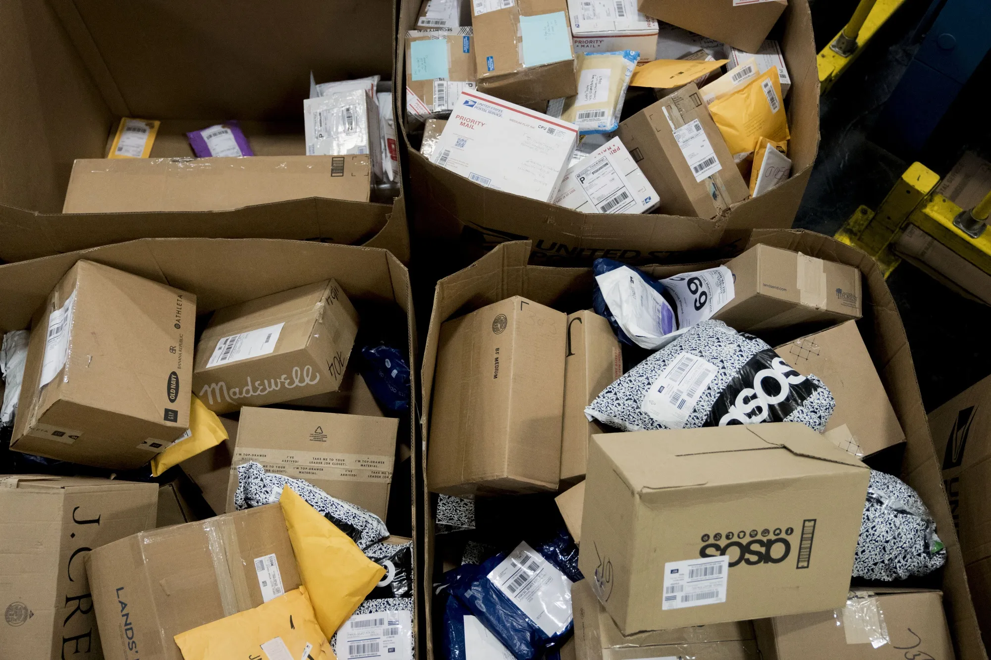 Operations At A U.S. Postal Service Processing And Distribution Center