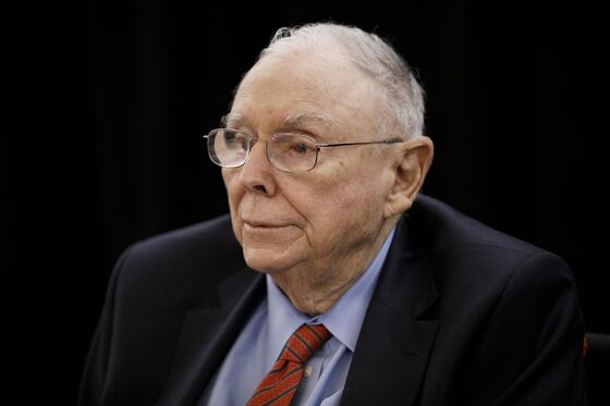 Berkshire’s Munger Says Now ‘Even Crazier’ Than Dotcom Bust