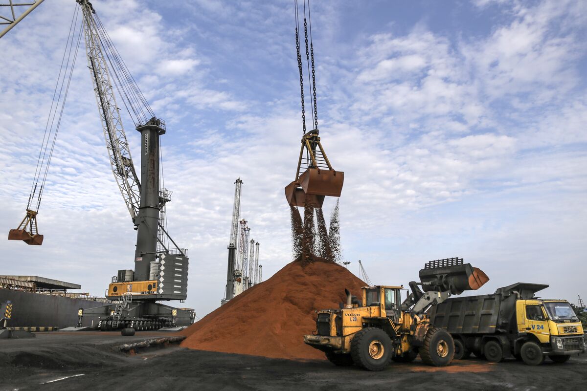 India Iron Ore Output Seen at 9Year High Before Leases Expire Bloomberg