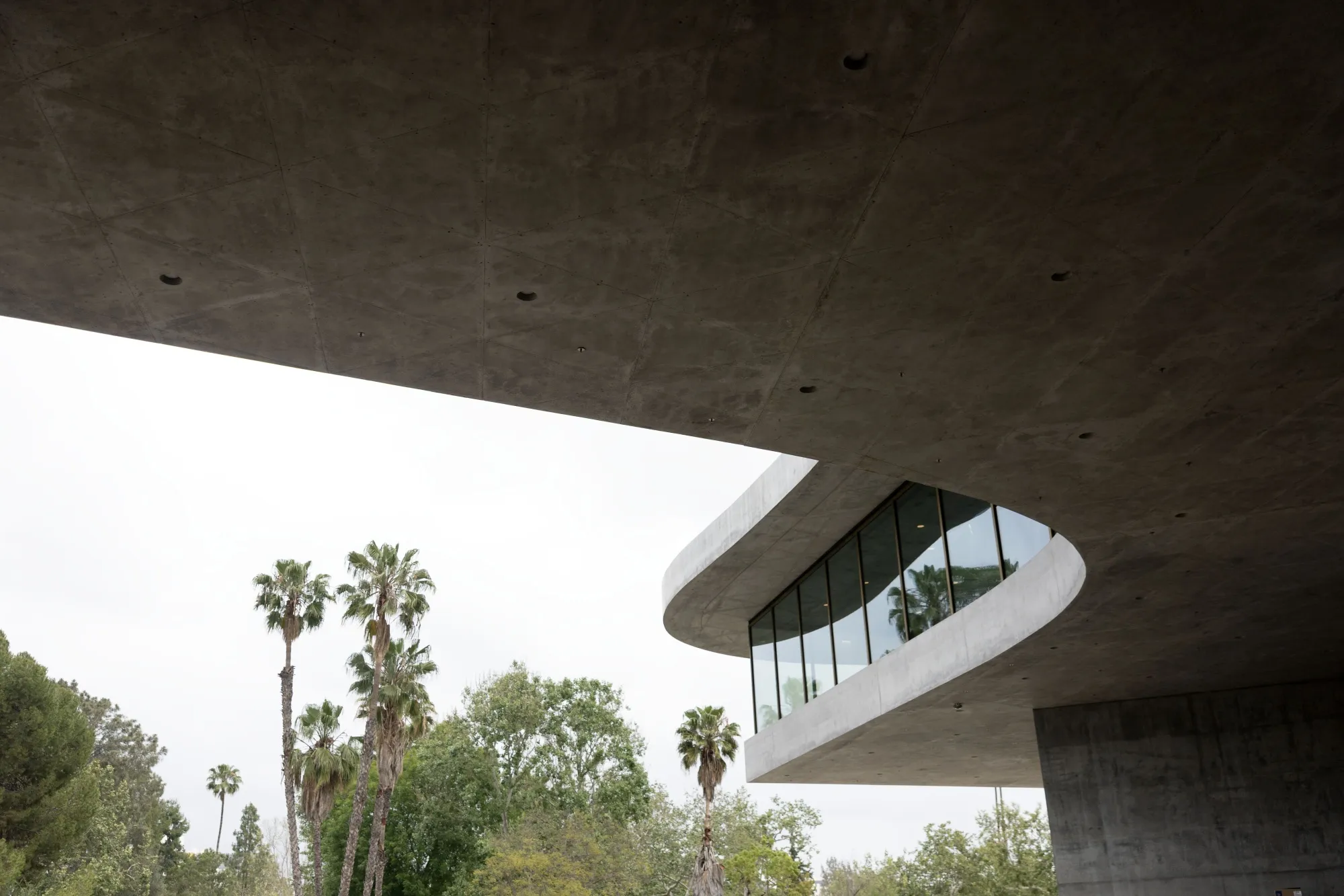 Zumthor’s swooping gray megalith hovers over the LACMA site like an alien transport ship.