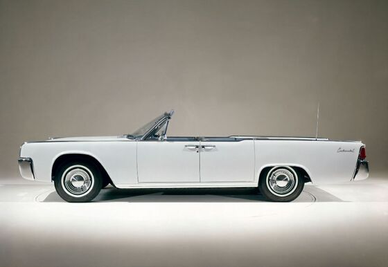Lincoln Revives ‘Suicide-Door’ Continental in 1960s Nostalgia