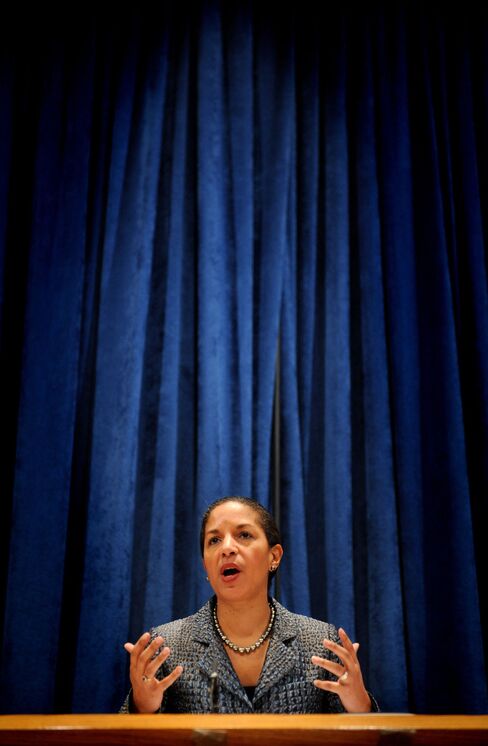 Obama Defense of Rice Brings Her Closer to Top Diplomat Job