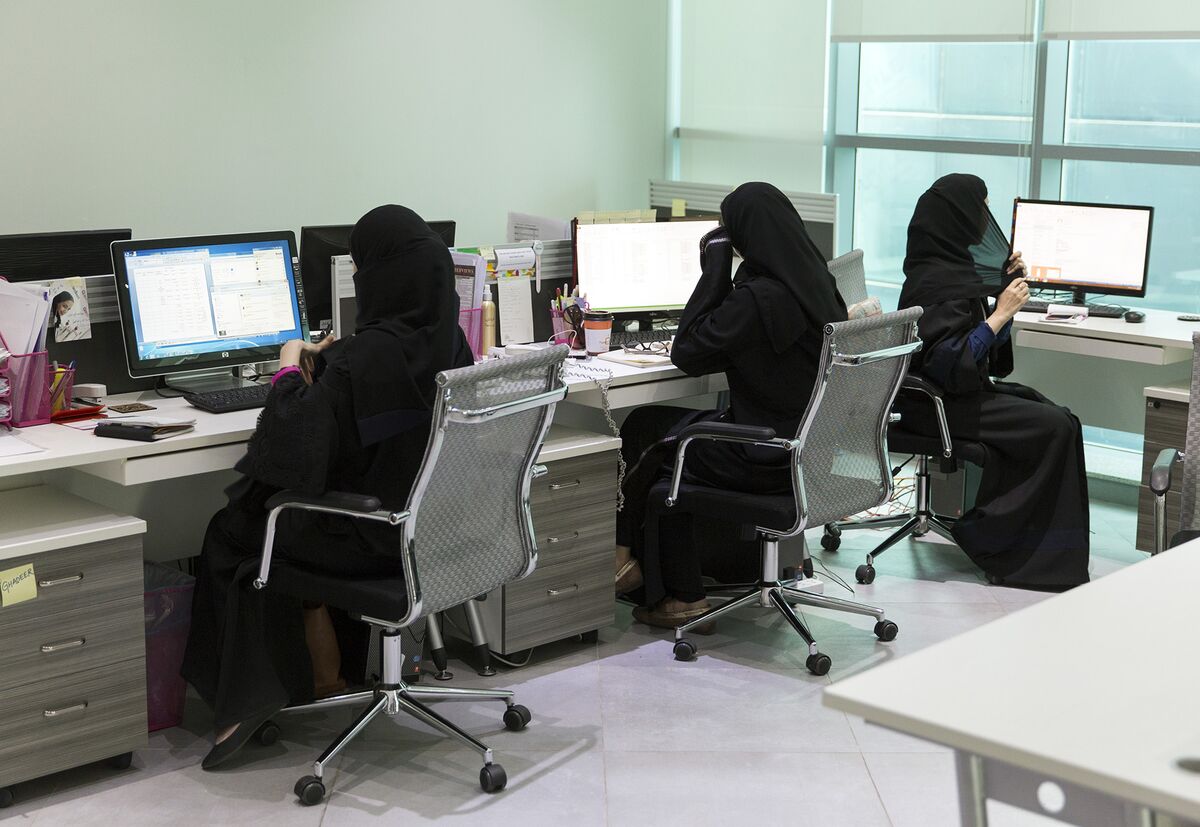 Saudi Arabia 2021: Women at Work Climbing Fast in Conservative Islamic  Kingdom - Bloomberg