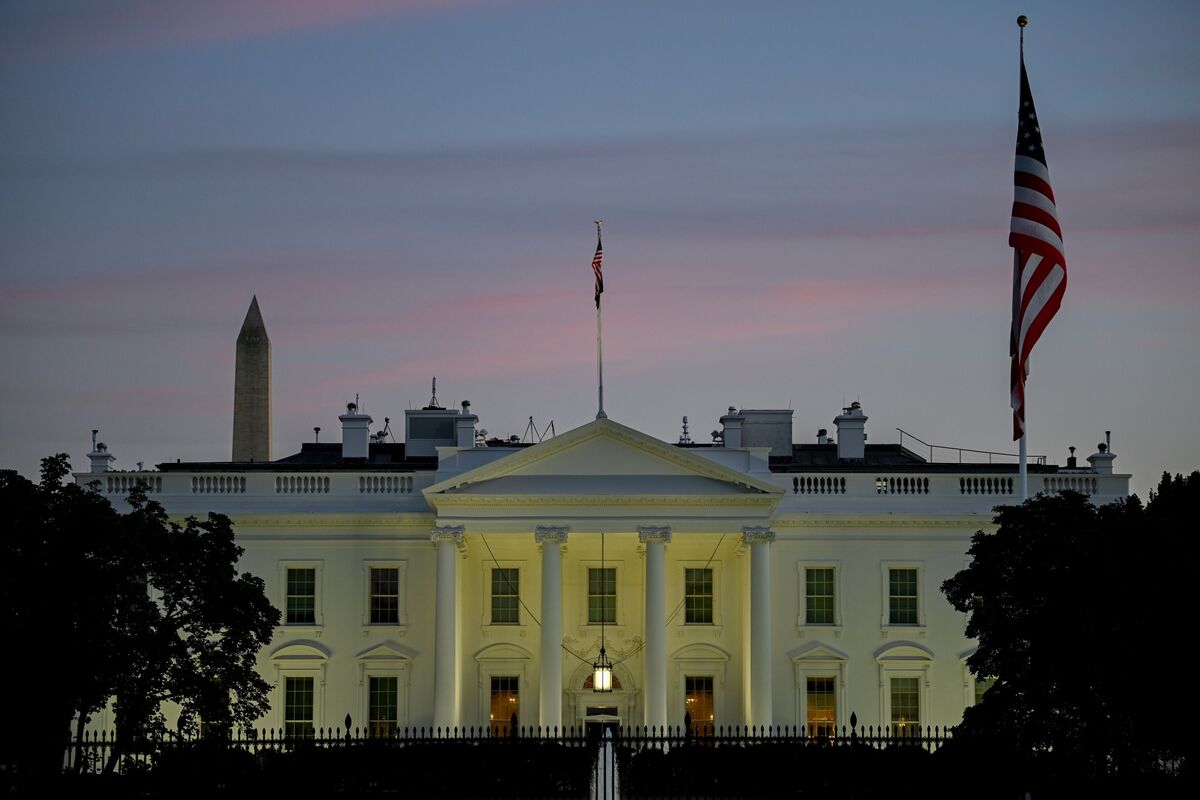 Federal Workers Union Sues Trump Administration Over Partisan Shutdown Emails