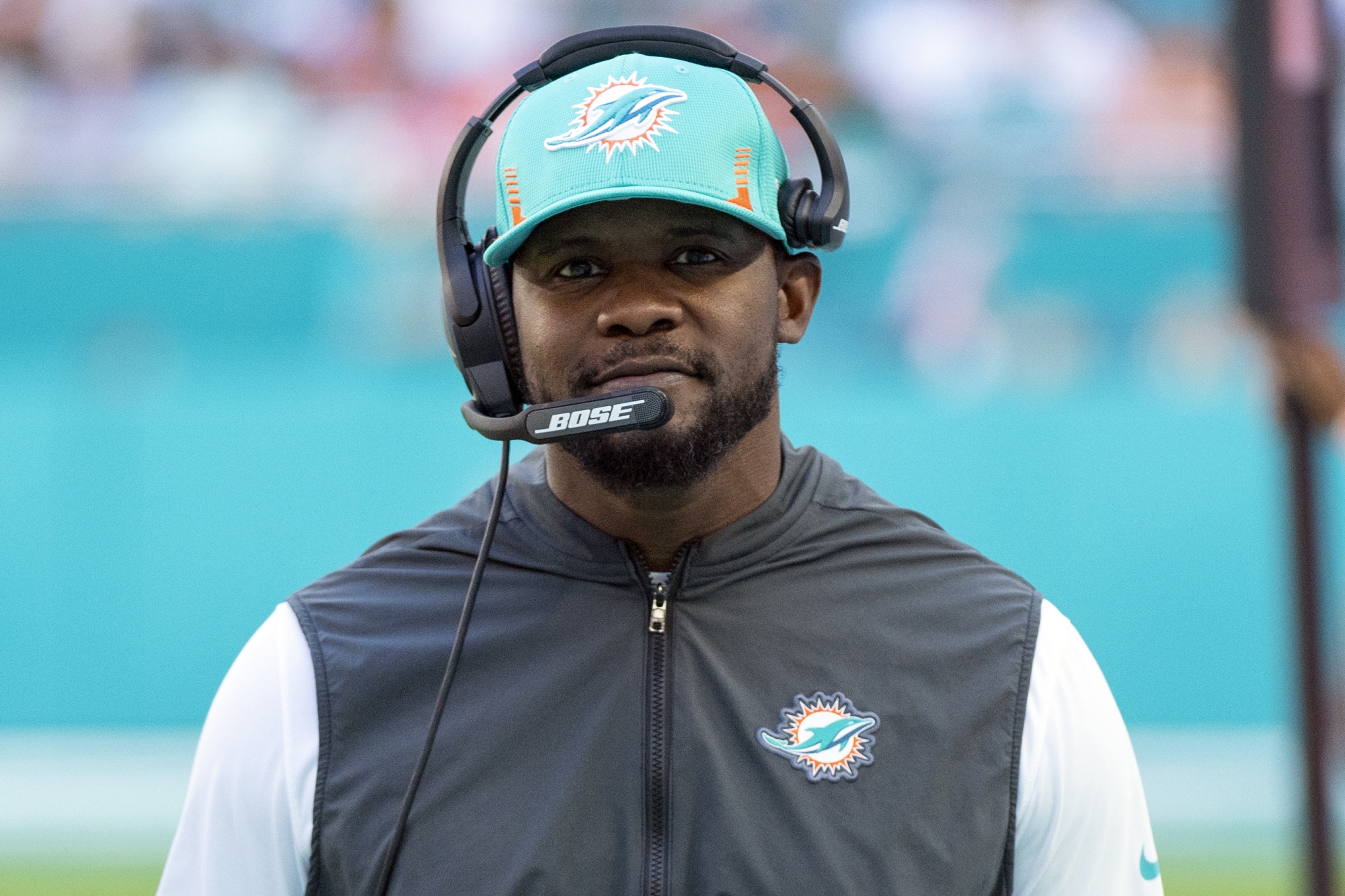 Former Dolphins Coach Flores: Race Played a Factor in Firing - Bloomberg