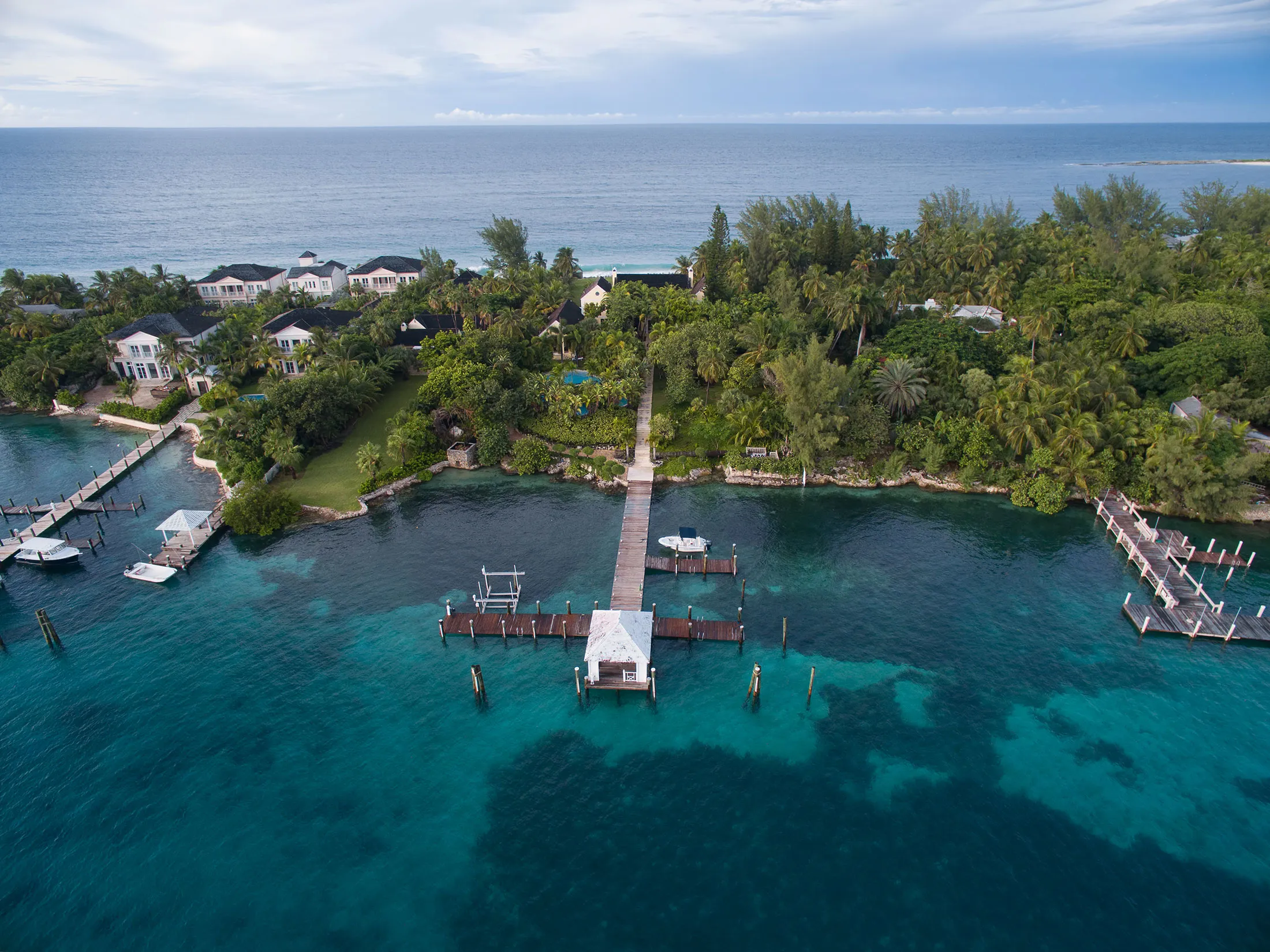 Legendary Kilkee House on Paradise Island Bahamas Up for Auction - Bloomberg