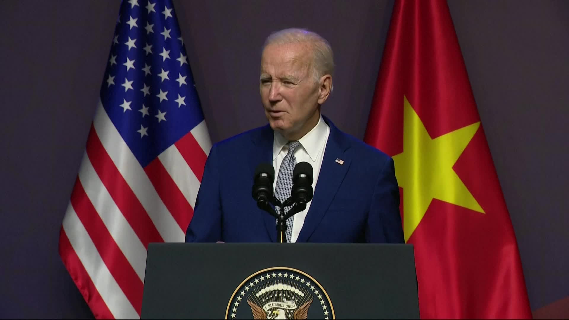 Watch Biden: I Don't Want To Contain China - Bloomberg