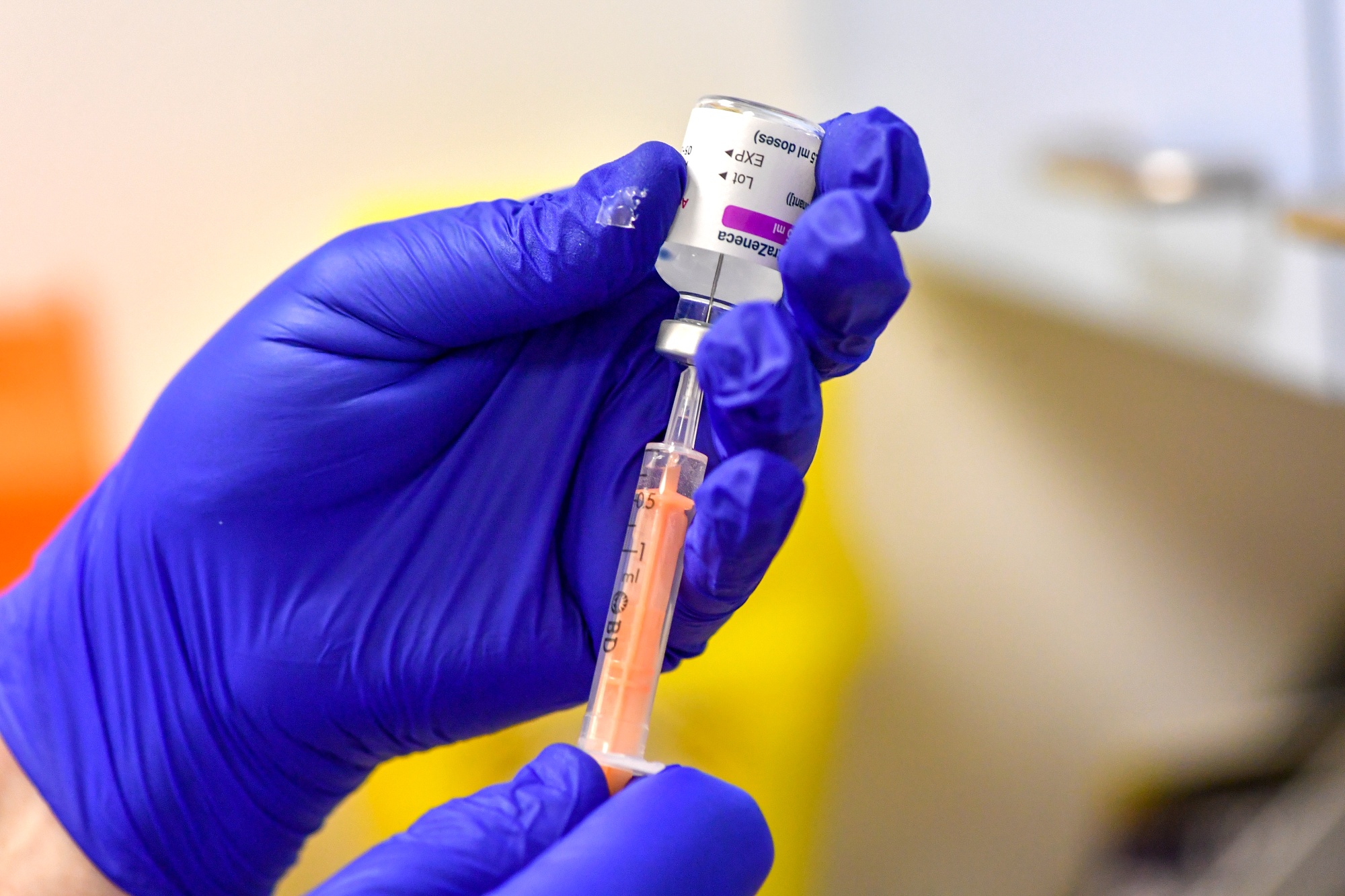 EU Rows Back On Irish Border Vaccine Curbs After Sparking Anger Bloomberg    1x 1 