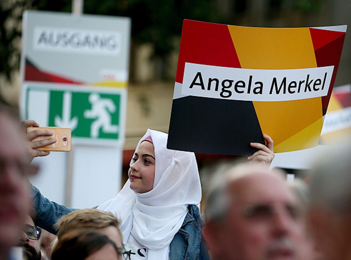europe-s-muslims-are-more-integrated-than-you-think-bloomberg