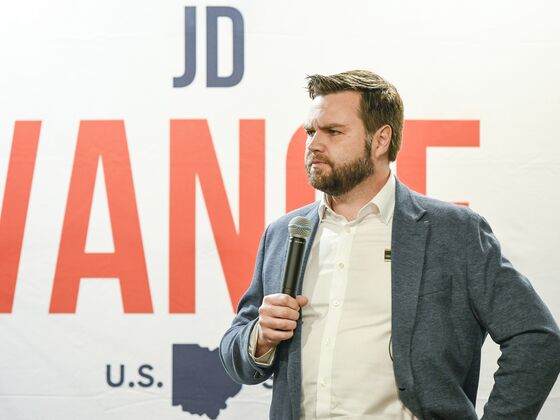 Billionaire Thiel Deepens JD Vance Bet With $3.5 Million After Trump Backing