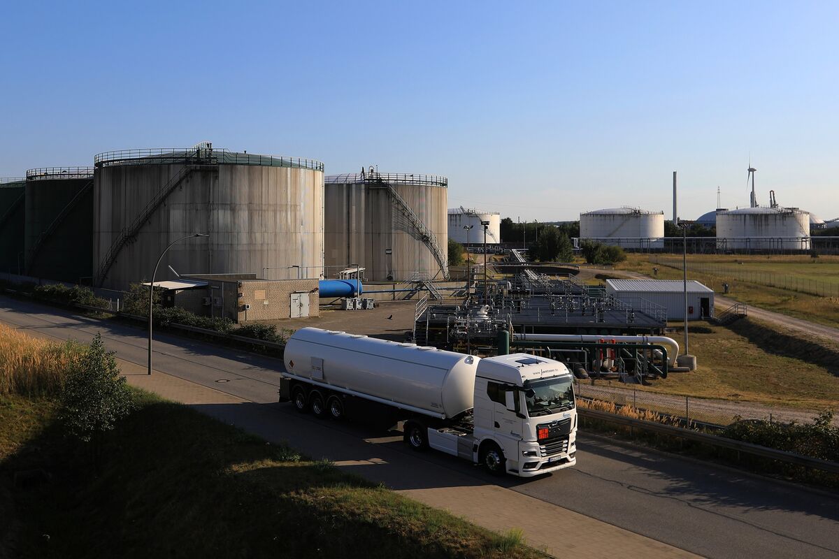bloomberg.com - Priscila Azevedo Rocha - German Gas Storage to Fill Up Without Aid, Market Manager Says