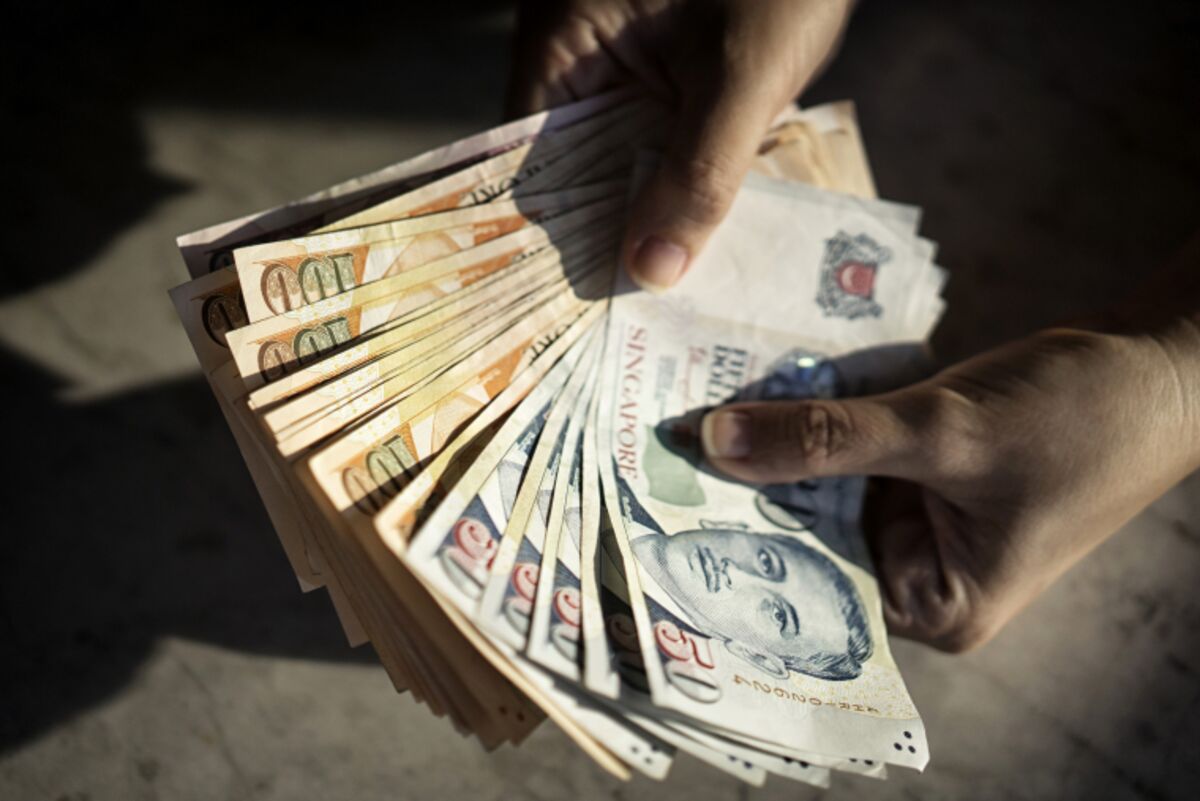 SGD/USD: Singapore Dollar Faces Pressure From US Tariffs, Policy Shift -  Bloomberg