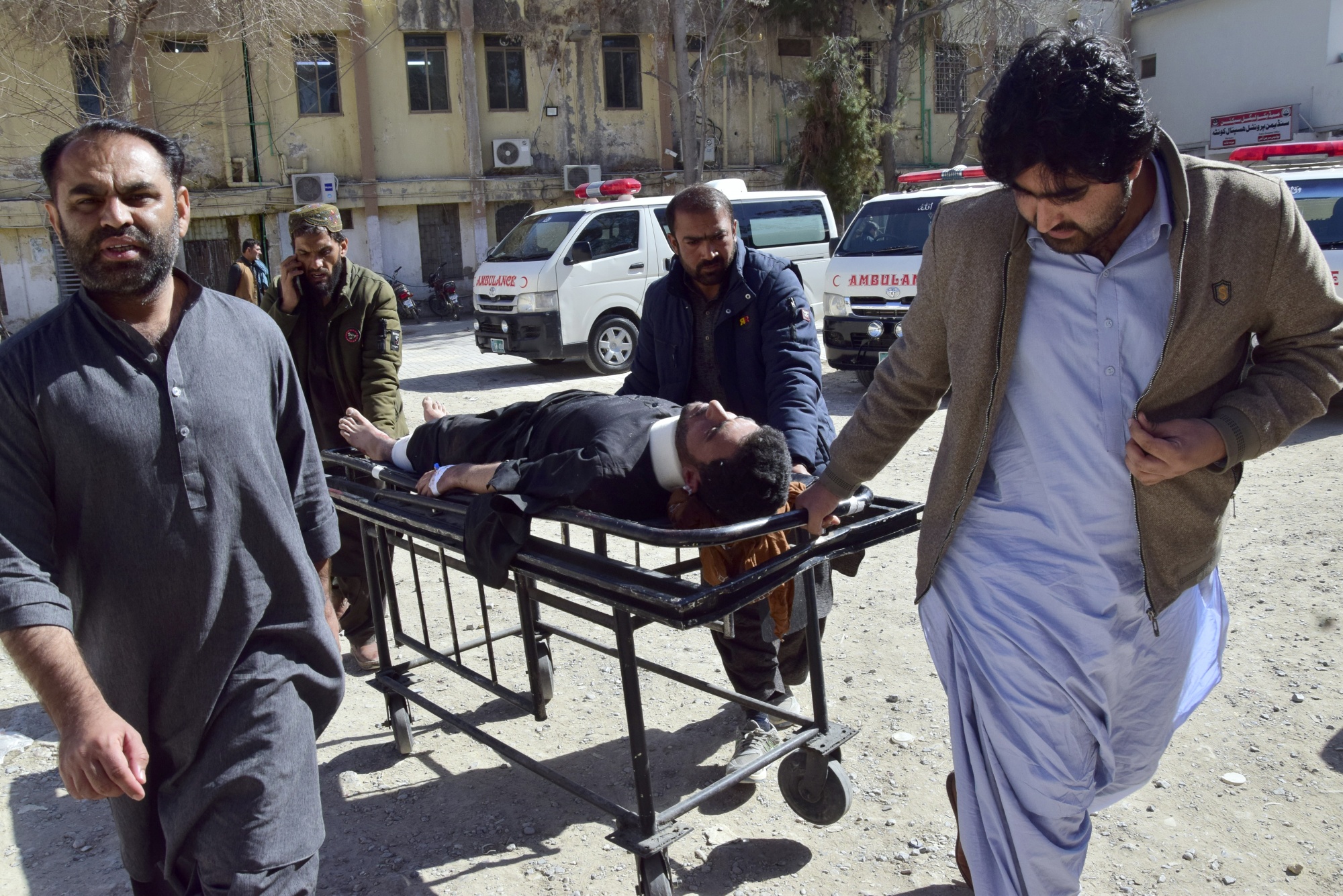 Bomb Blasts on Eve of Pakistan Polls Raise Fear of Violence - Bloomberg