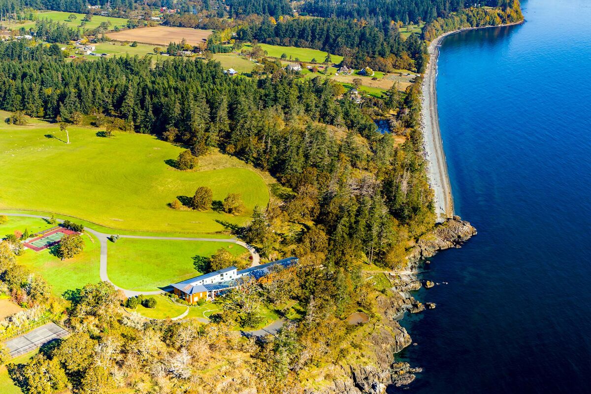 si riferisce a questo palazzo sulla spiaggia è premiato per una fuga in stile James Bond