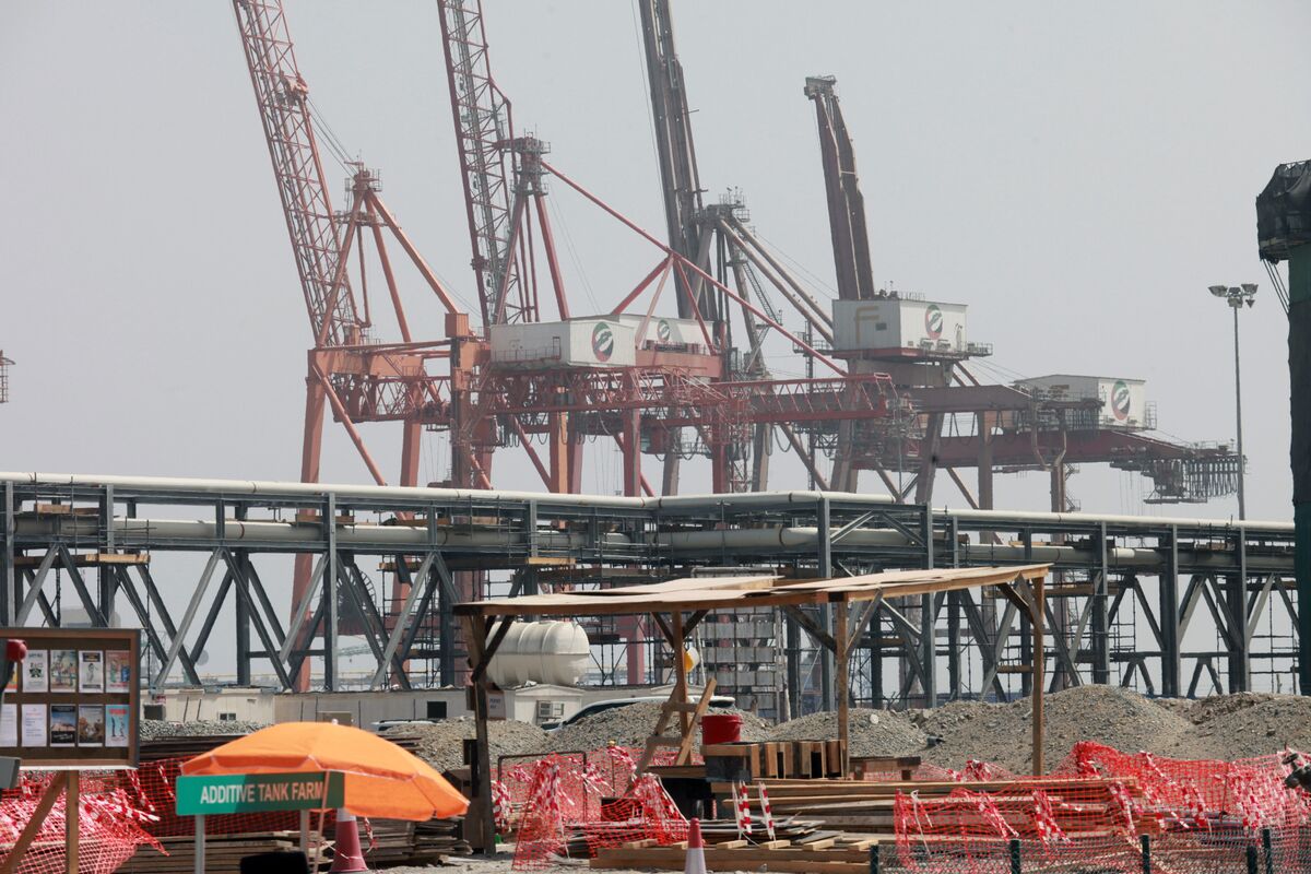 DP World to Construct Two Container Terminals in the UAE Beyond Hormuz DP World to Construct Two Container Terminals in the UAE Beyond Hormuz