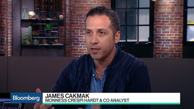 Facebook Offers Hundreds of Millions of Dollars for Music Rights