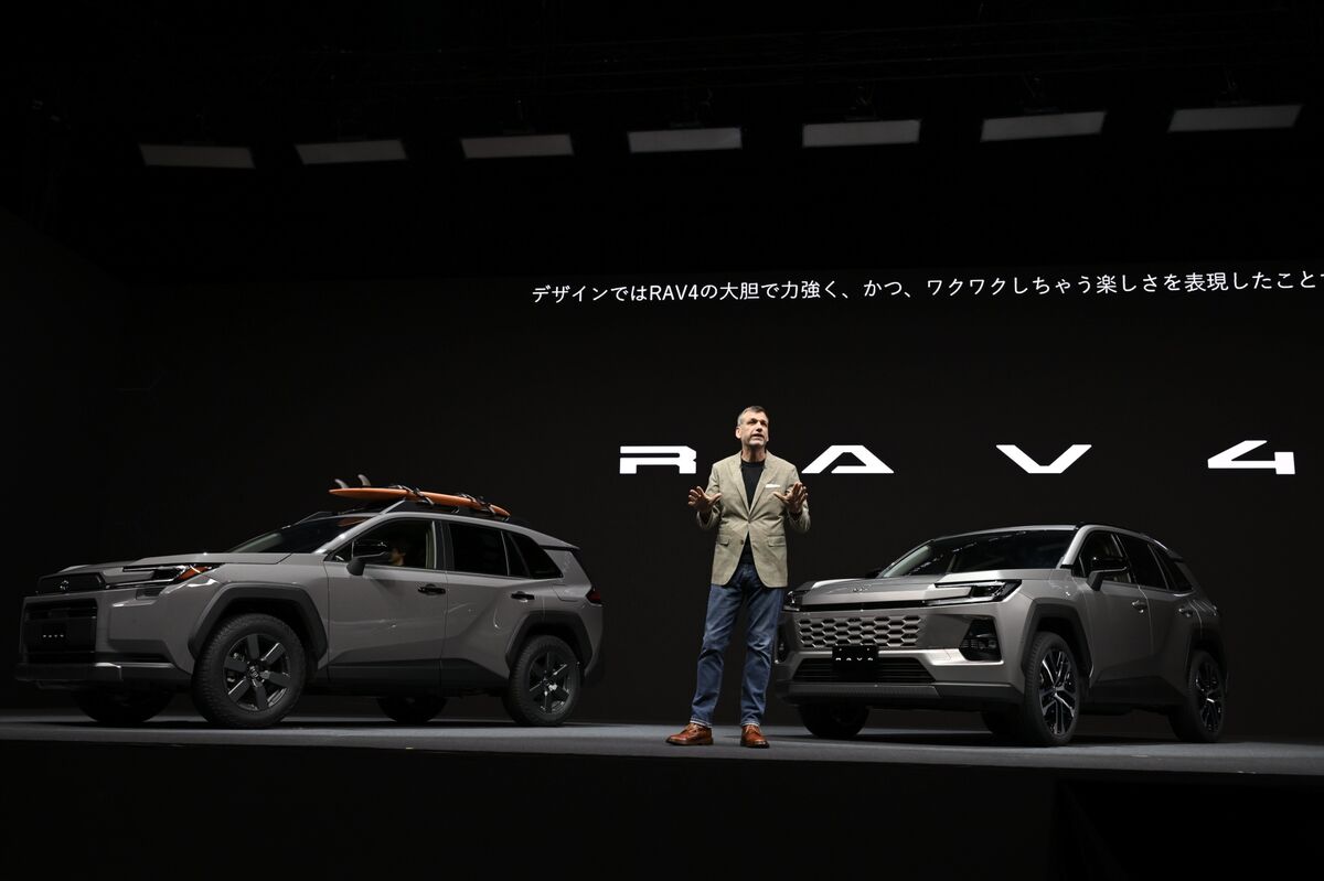 Toyota Takes All-Hybrid Plunge With Its Best-Selling US Vehicle
