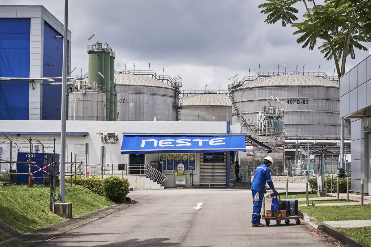 ⚫️ BLOOMBERG: "Neste Oyj: Raddoppio delle Azioni ma Rischio di Pressioni nel Mercato dei Carburanti Rinnovabili"