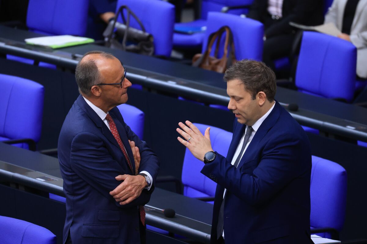 German Leaders Clash Over Clean Energy Goals as Gas Gains Focus