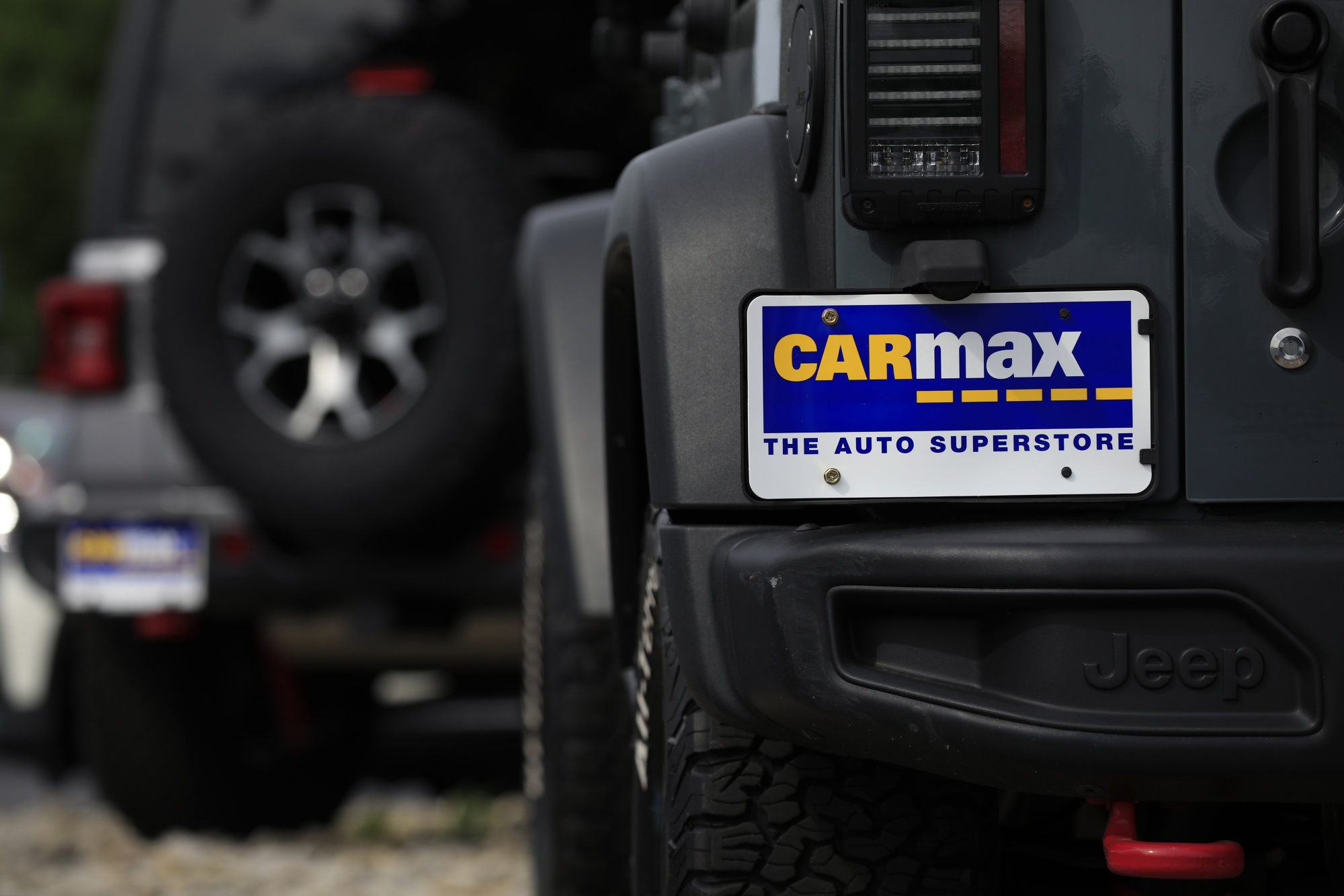 CarMax Stock Gains as Focus on Costs Drives Quarterly Profit Beat (KMX