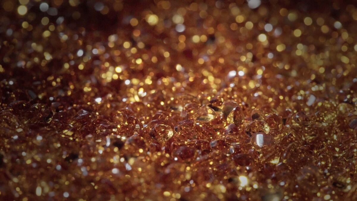 ⚫️ BLOOMBERG: "Il mercato dei gioielli sotto pressione: l'oro in crescita e l'impatto sulle festività"