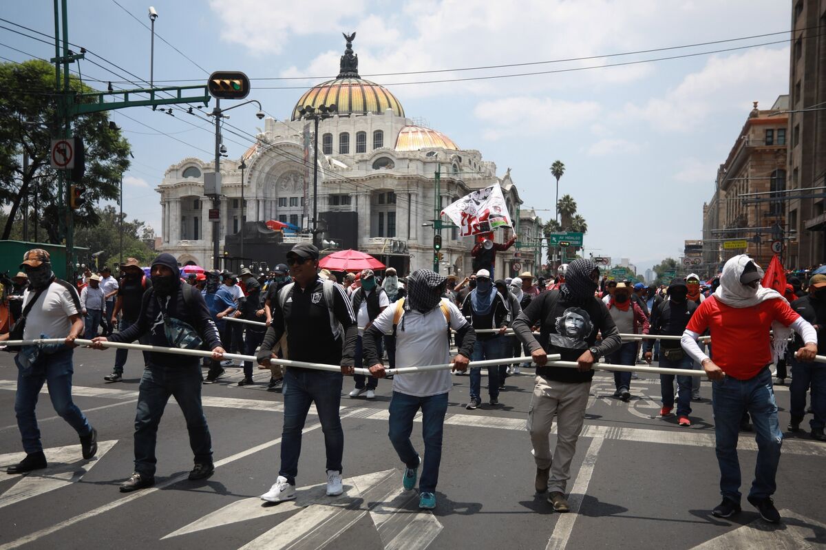 Mexican Teachers Threaten to Disrupt World Cup Over Higher Wages