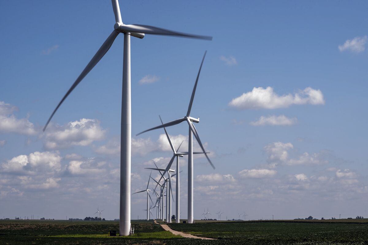 Wind Groups Fight Pentagon Project Freeze With Billions at Risk