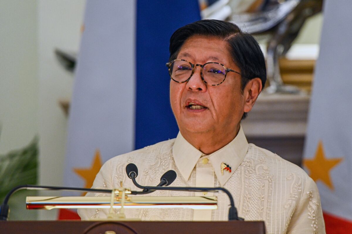 Philippine President Marcos Halts 2026 Flood Control Funding Amid Lawmakers Kickback Probe
