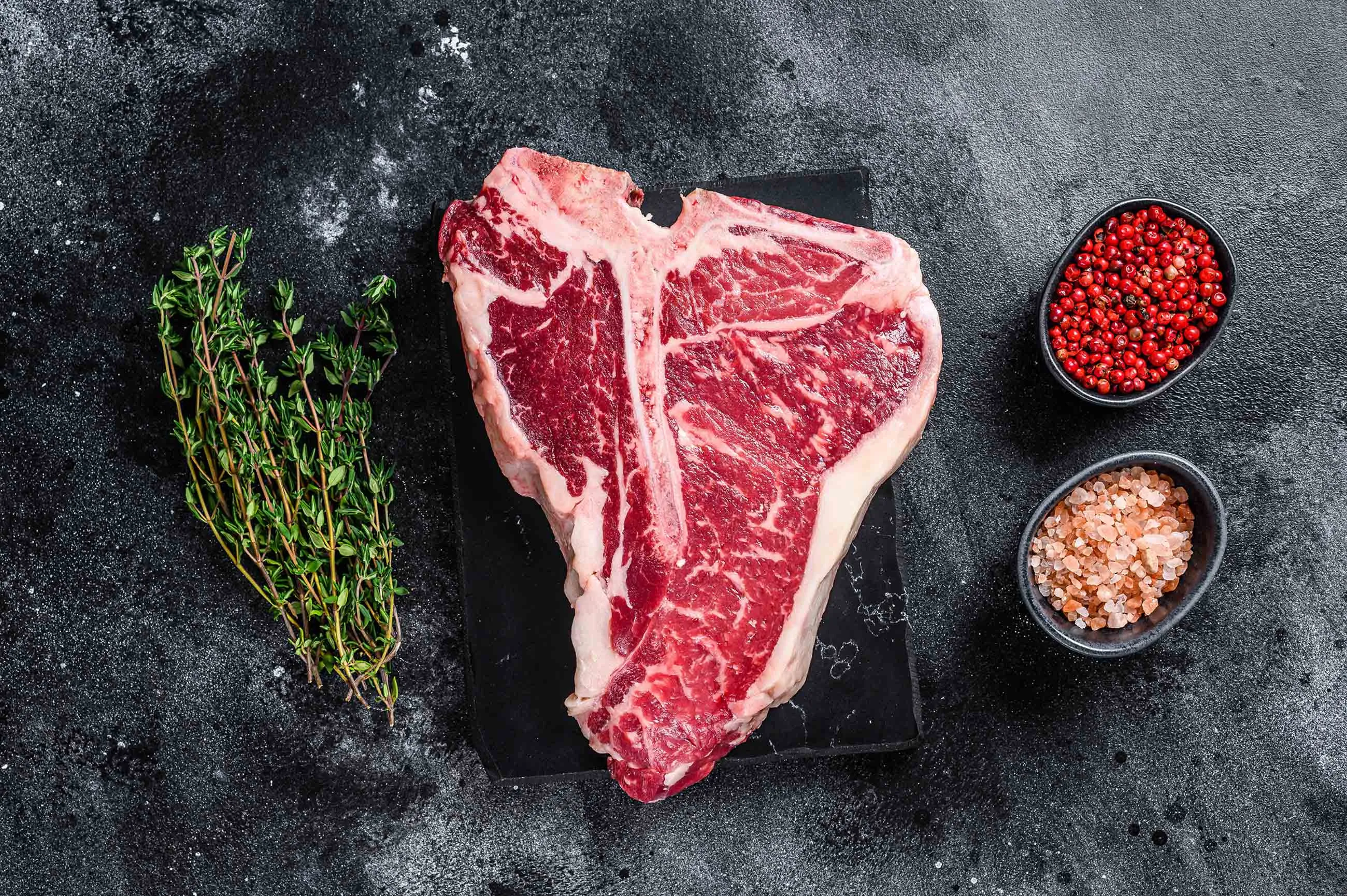 A dry-aged T-bone from the the mail-order shop Delicario.