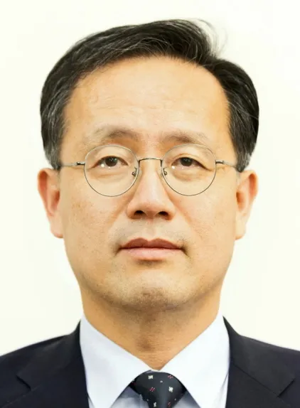 韓国大統領、新財政経済相にキャリア官僚指名－予想外の内閣改造